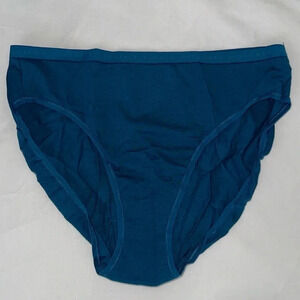 NWT Victoria’s Secret High-Leg Briefs (XL)